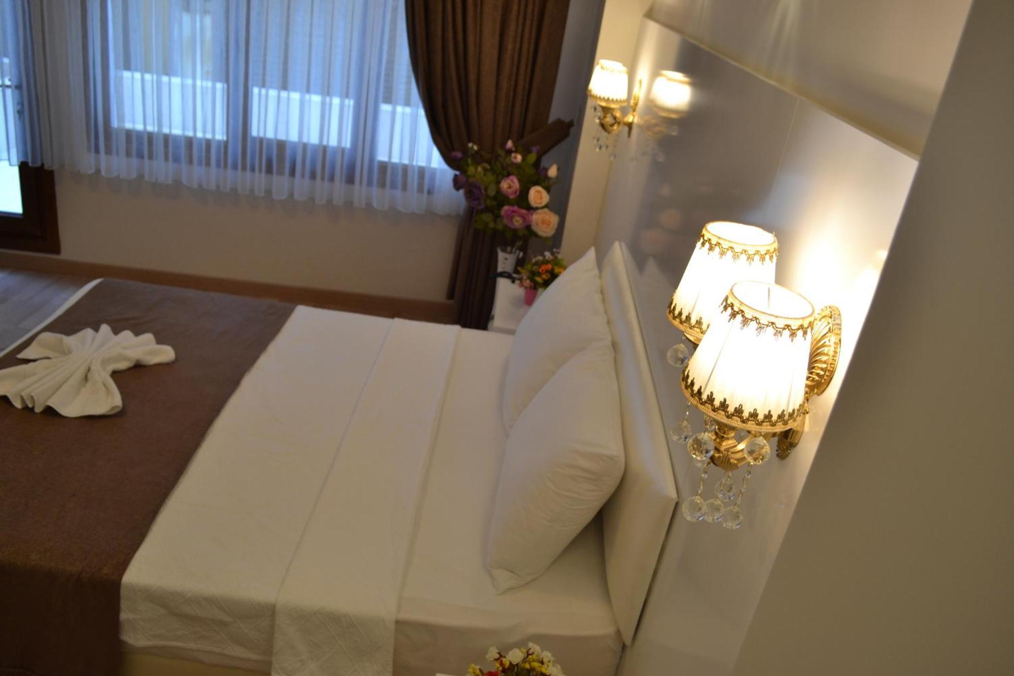 Blue Istanbul Hotel Taksim Esterno foto